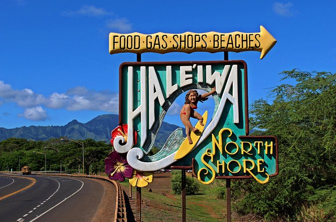 Private North Shore of Oahu Tour - Haleiwa gives the day a town stop
