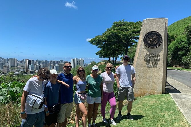 Private Pearl Harbor and Honolulu City Tour - King Kamehameha and the story behind the statue