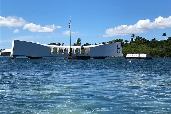 Private Pearl Harbor and Honolulu City Tour - What the private vehicle changes