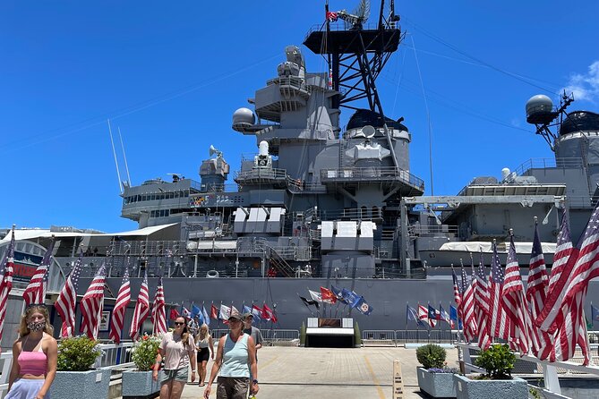 Private USS Arizona and USS Missouri Pearl Harbor Tour - Punchbowl Cemetery and the view over Honolulu
