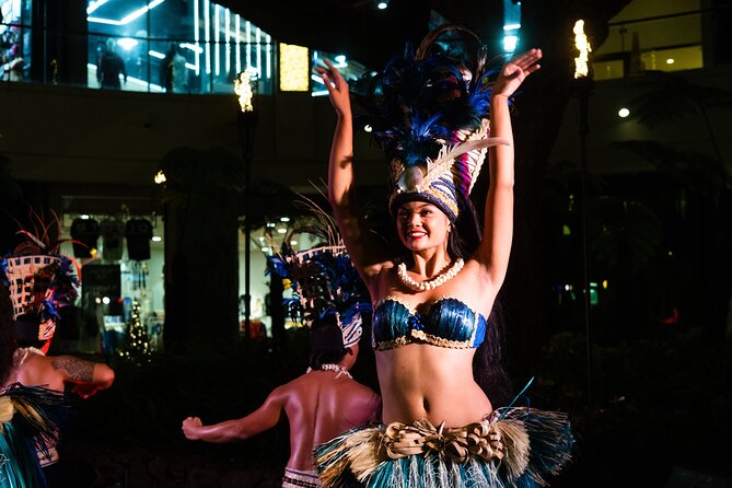 Queens Waikiki Luau with Dinner Buffet and Cultural Activities - Cultural activities before the main show