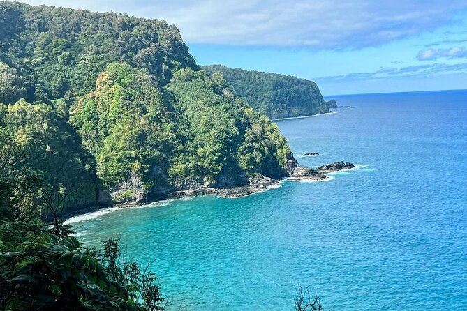 Road To Hana Black Sand Beach Waterfalls & Turtles Tour - The guide can shape the entire day