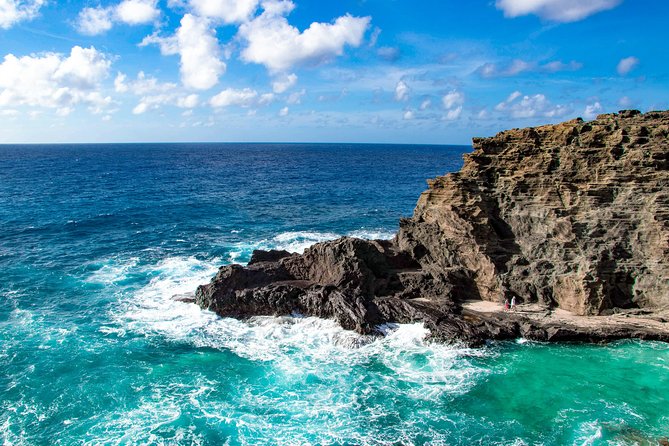 Sights & Bites Ultimate Oahu Circle Island Foodie Tour - Halona Blowhole and Hanauma Bay: two quick coastal windows
