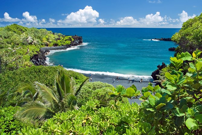 Small-Group Road to Hana Luxury Tour - Wai‘anapanapa State Park and the black sand beach