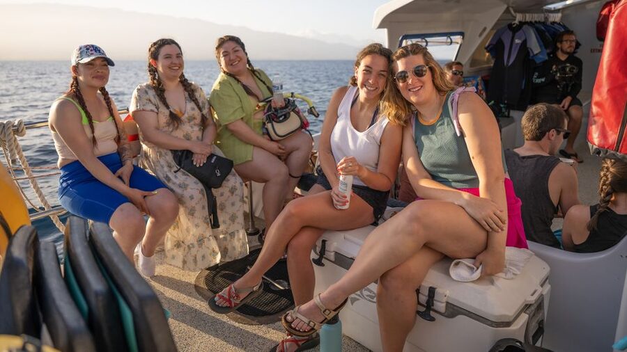 South Maui: Molokini & Turtle Town Snorkeling Tour with Meal - Who will enjoy this Maui snorkeling tour
