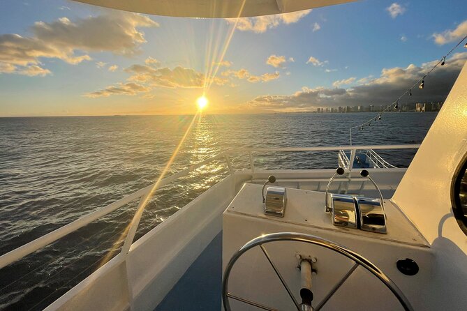 Sunset Dinner Cruise in Honolulu, Hawaii - Meeting point, transport, and timing