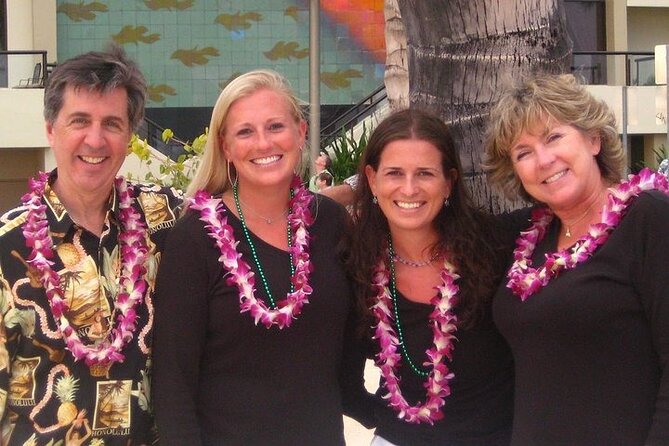 Traditional Airport Lei Greeting on Honolulu Oahu - The greeting itself: warm, quick, and photo-friendly