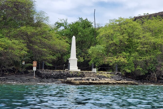 Two Reef Snorkel Trip-See Captain Cook Monument & Sea Caves - What the small boat changes