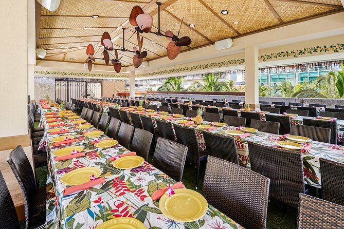 Waikiki Luau Buffet with Optional Rock-A-Hula Show Ticket - The meet-and-greet ending