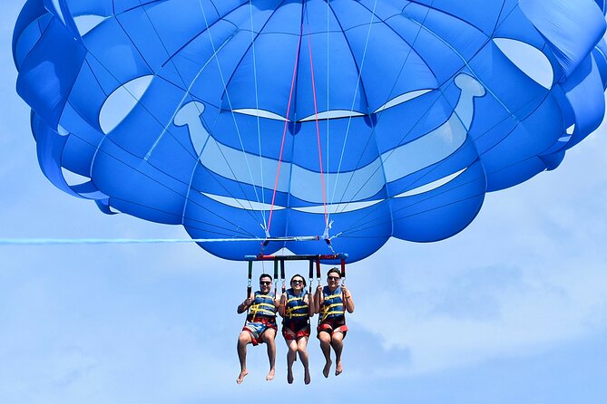 Waikiki: Parasailing in Hawaii - What the $45 price really covers