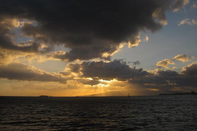 Waikiki Signature Sunset Catamaran Sail - The Diamond Head Turn