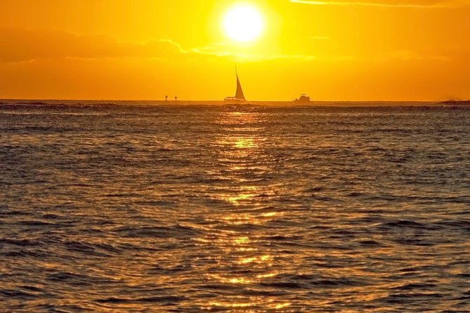 Waikiki Signature Sunset Catamaran Sail - Waikiki Lights on the Ride Back