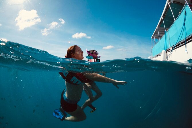 Waikiki Snorkel Tour - From Ala Moana Boulevard to open water
