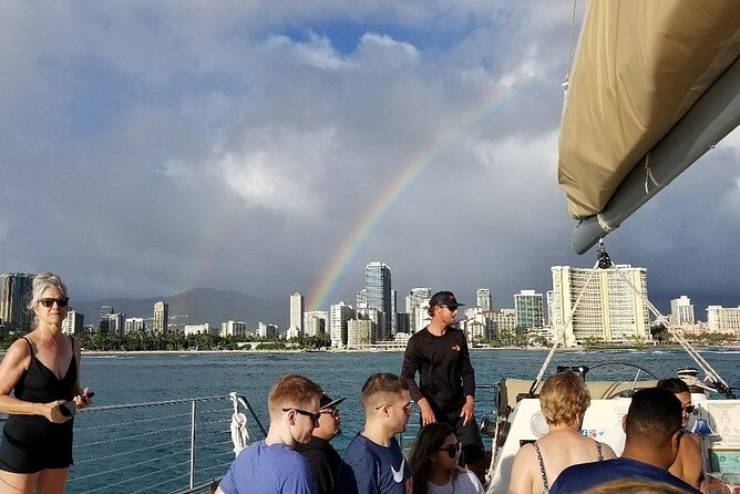 Waikiki Sunset Cocktail Sail with Open Bar - The 90-minute route along Waikiki