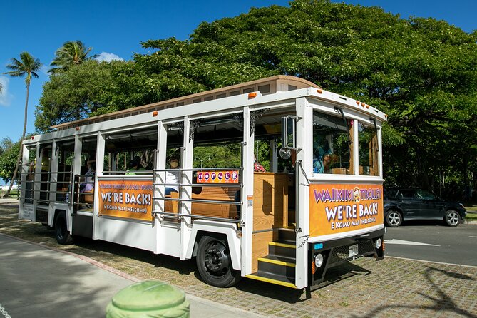 Waikiki Trolley Blue Line Coastline & Local Grindz Hop-on Hop-off - Kahala Mall: useful, but not a classic sightseeing stop