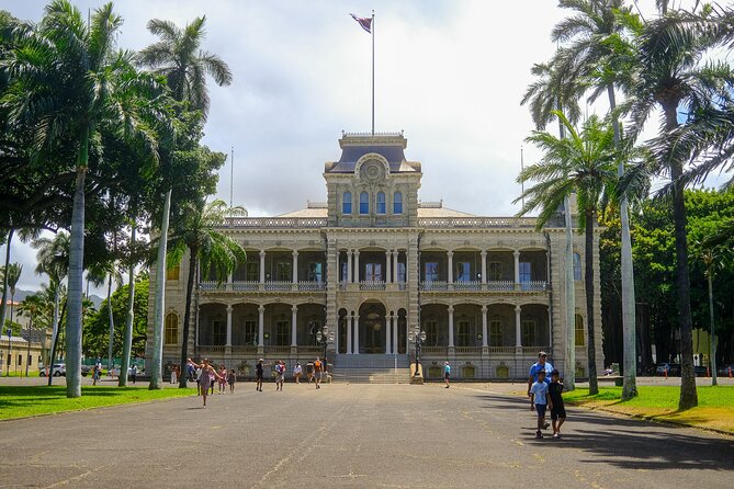 Waikiki Trolley Red Line Heroes & Legends Hop-on Hop-off Tour - Kakaʻako and Ala Moana Finish the City Loop
