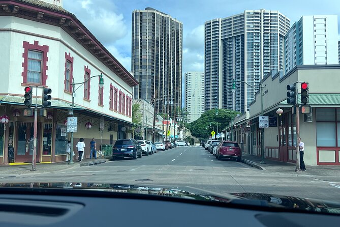 We Go Eat: Secret Aloha Bites Tour - A small group with room for conversation