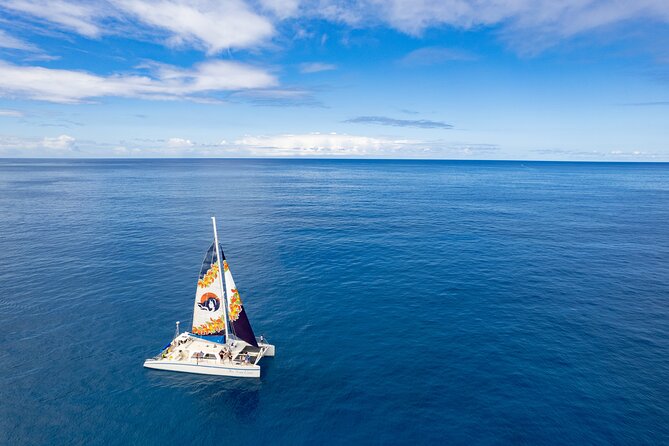 West Oahu Dolphin Watch and Snorkel Sail with Lunch - Makaha and the Waianae Mountain Range
