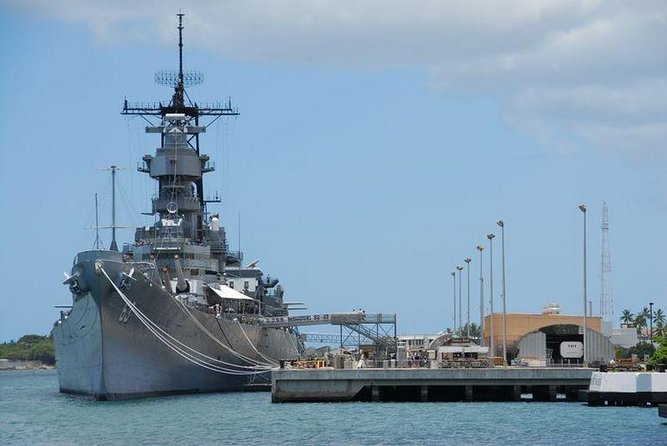 WWII Pearl Harbor Heroes Deluxe Tour - Key points at a glance